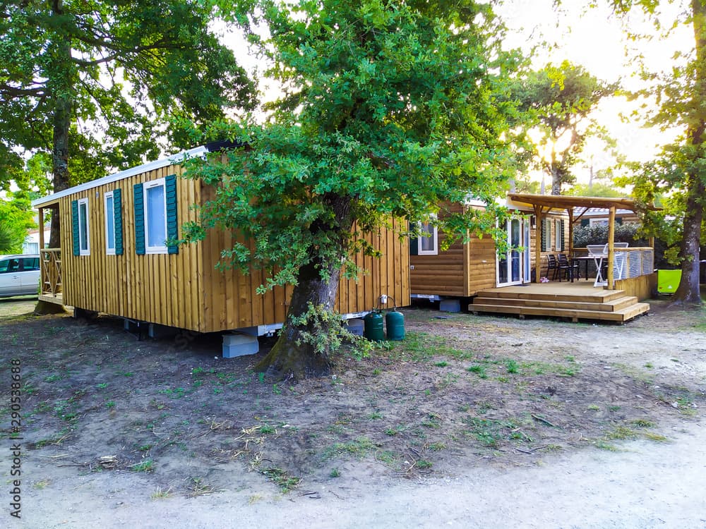 Spacious mobile home with green yard